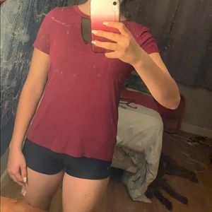 maroon T-shirt